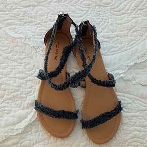 Adorable Frayed Denim Flat Sandals size 7